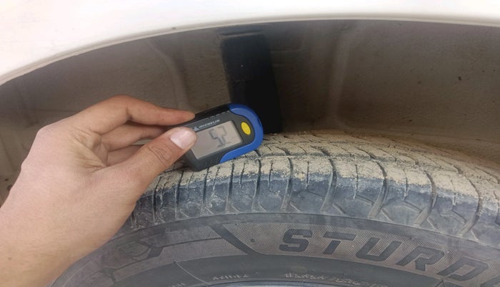 2022 Maruti New Wagon-R LXI CNG (O) 1.0, CNG, Manual, 88,193 km, tyre