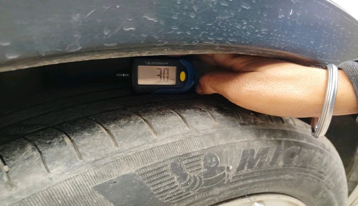 2021 Maruti S Cross ZETA AT 1.5, Petrol, Automatic, 40,093 km, tyre