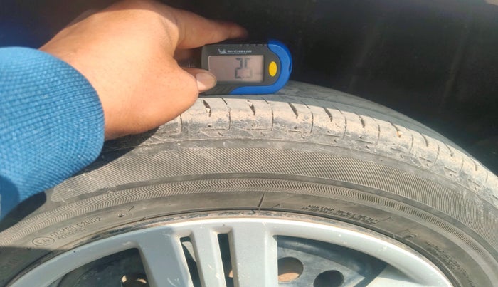 2011 Honda City 1.5L I-VTEC S MT, Petrol, Manual, 1,46,072 km, tyre