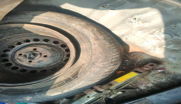 2011 Honda City 1.5L I-VTEC S MT, Petrol, Manual, 1,46,072 km, tyre