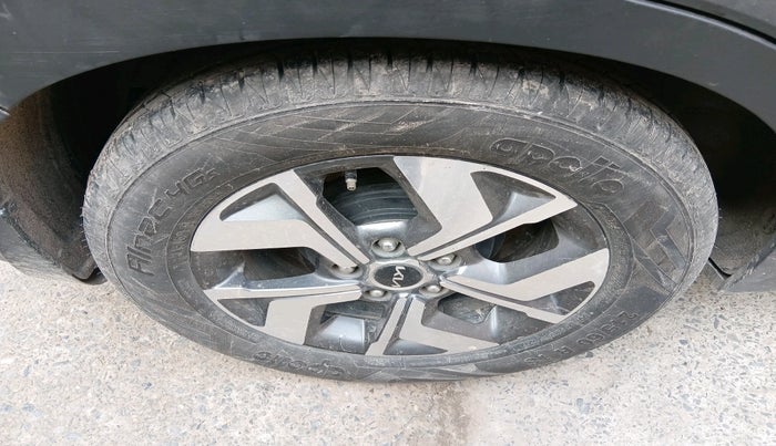 2022 KIA SONET HTX 1.0 IMT, Petrol, Manual, 64,292 km, tyre