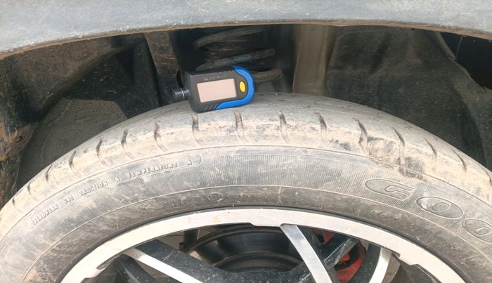 2021 Renault Kiger RXE MT, Petrol, Manual, 1,03,371 km, tyre