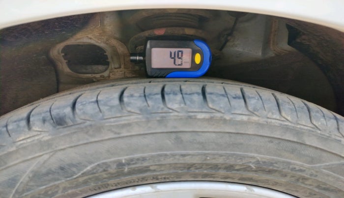 2014 Hyundai Xcent S (O) 1.2, Petrol, Manual, 58,001 km, tyre