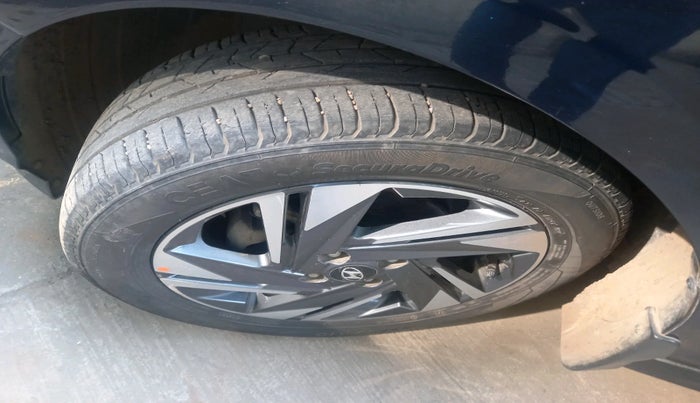 2022 Hyundai NEW I20 ASTA (O) 1.2 MT, Petrol, Manual, 25,160 km, tyre