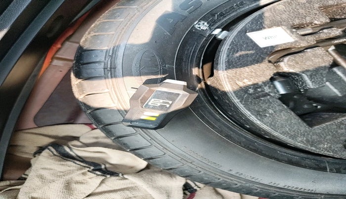 2017 Hyundai Creta SX PLUS 1.6 PETROL, Petrol, Manual, 74,373 km, tyre