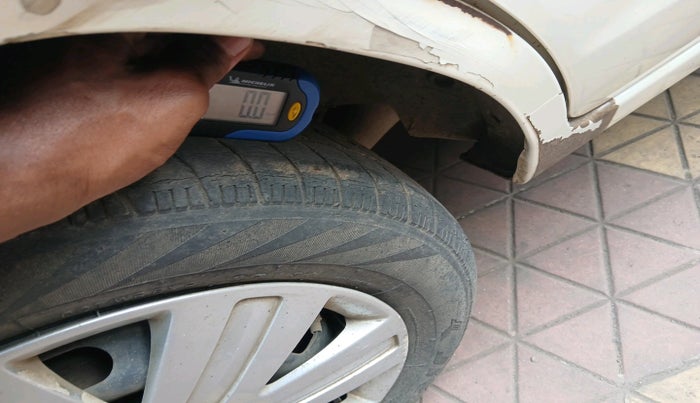 2011 Ford Figo ZXI 1.2 PETROL, Petrol, Manual, 70,661 km, tyre