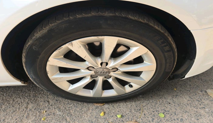 2011 Audi A6 2.8 FSI, Petrol, Automatic, 66,132 km, tyre