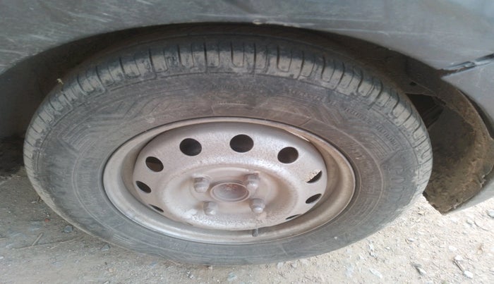 2012 Hyundai i10 ERA 1.1, Petrol, Manual, 73,657 km, tyre