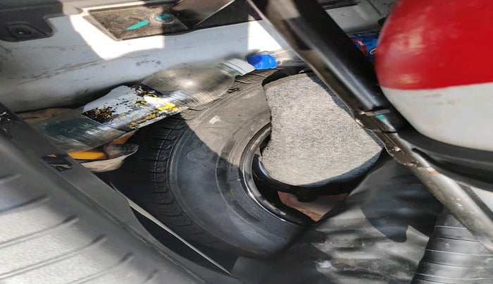 2021 Hyundai GRAND I10 NIOS SPORTZ 1.2 KAPPA VTVT CNG, Petrol, Manual, 68,943 km, tyre