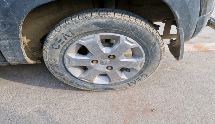 2018 Renault Kwid CLIMBER 1.0, Petrol, Manual, 1,02,966 km, tyre