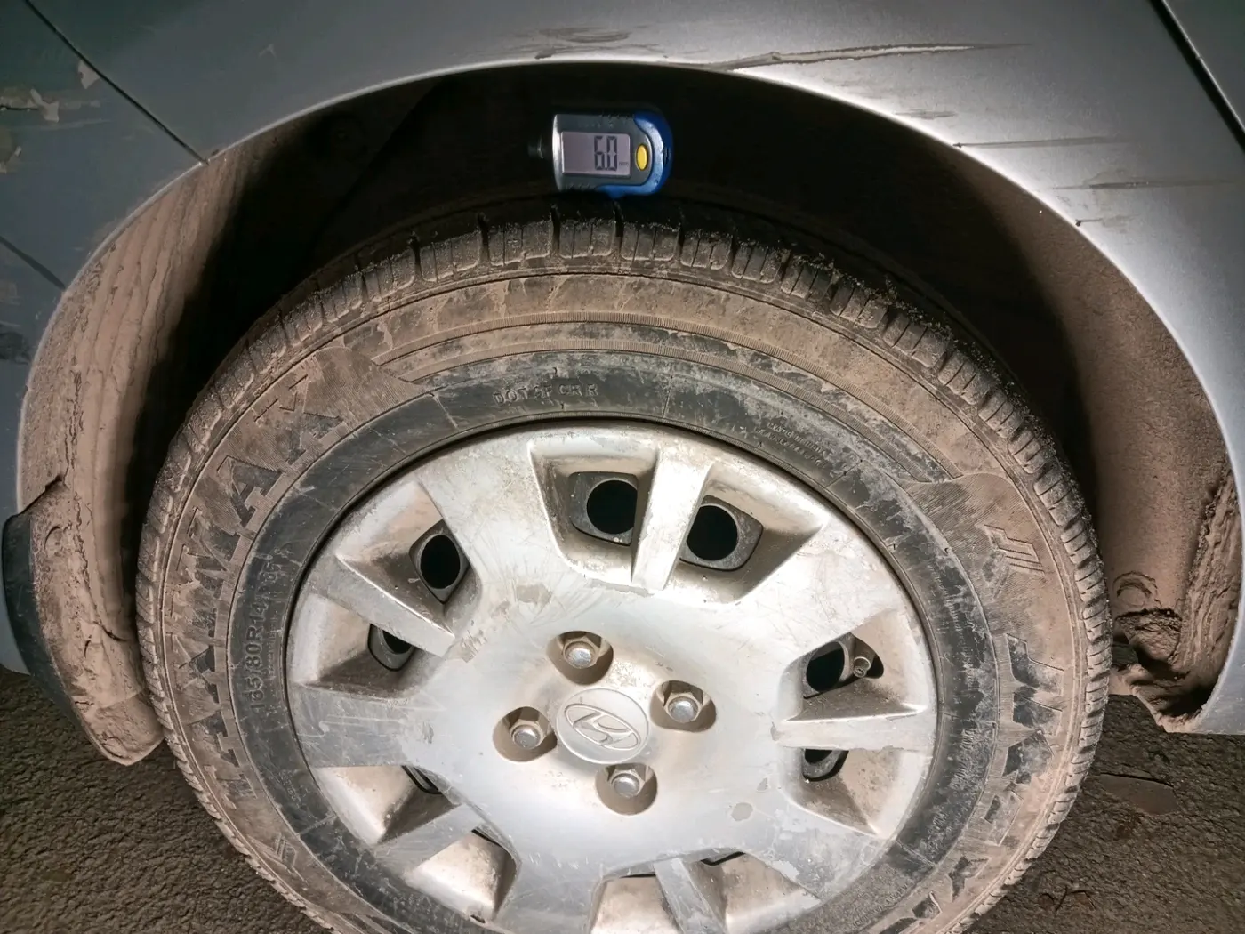 2012 Hyundai i20 MAGNA (O) 1.2, Petrol, Manual, 1,04,279 km, tyre