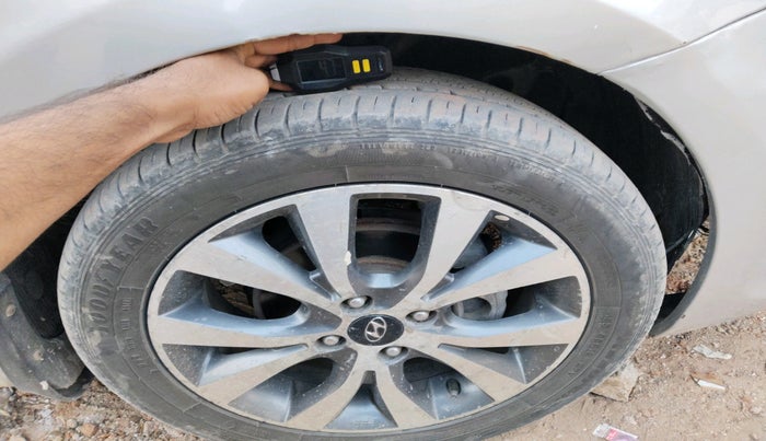 2014 Hyundai Verna FLUIDIC 1.6 CRDI SX, Diesel, Manual, 86,690 km, tyre