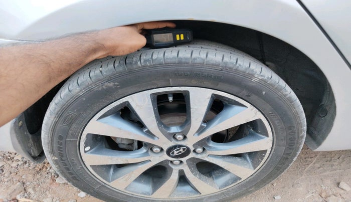 2014 Hyundai Verna FLUIDIC 1.6 CRDI SX, Diesel, Manual, 86,690 km, tyre