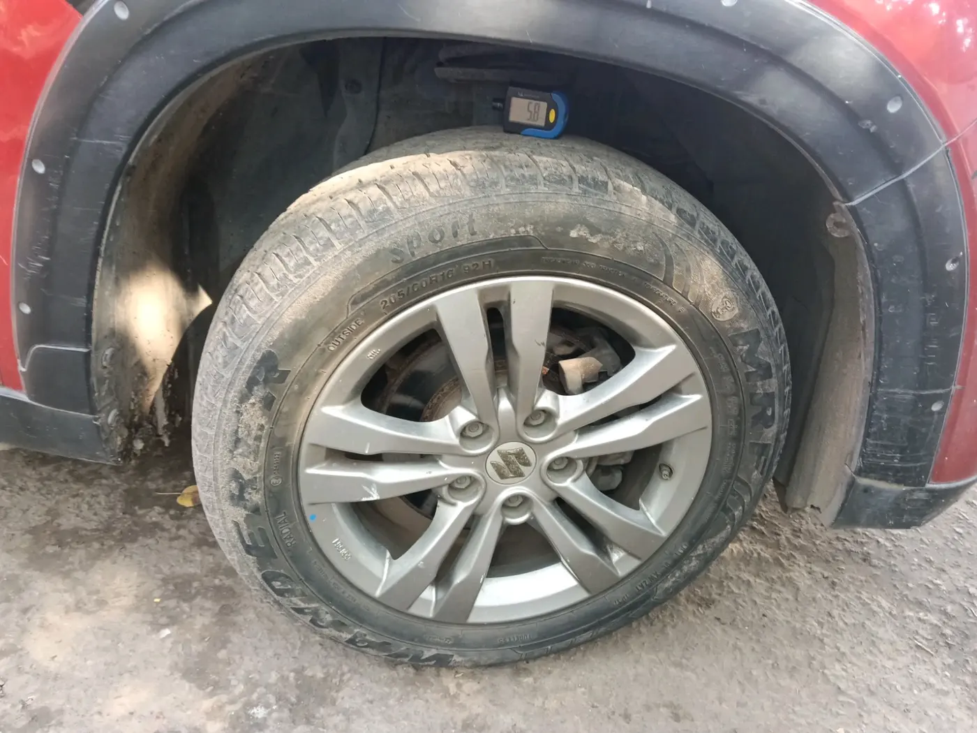 2017 Maruti Vitara Brezza VDI (O), Diesel, Manual, 1,13,069 km, tyre