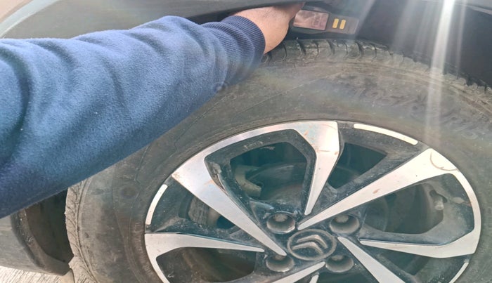 2023 CITROEN C3 SHINE 1.2 DUAL TONE , Petrol, Manual, 11,699 km, tyre