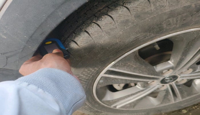 2017 Hyundai Creta SX PLUS AT 1.6 PETROL, Petrol, Automatic, 64,324 km, tyre