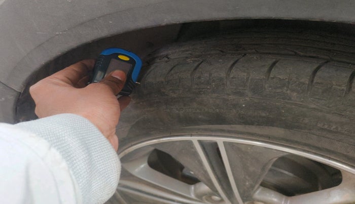 2017 Hyundai Creta SX PLUS AT 1.6 PETROL, Petrol, Automatic, 64,324 km, tyre