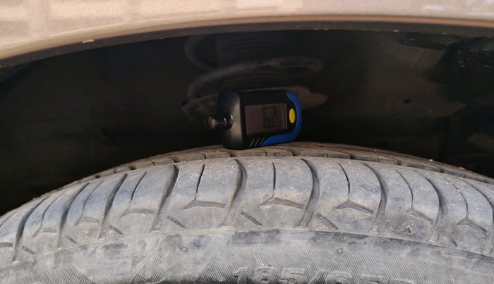 2013 Maruti Ertiga ZDI, Diesel, Manual, 1,24,152 km, tyre