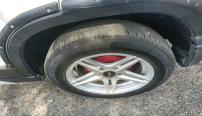 2019 Maruti Vitara Brezza VDI, Diesel, Manual, 1,10,330 km, tyre