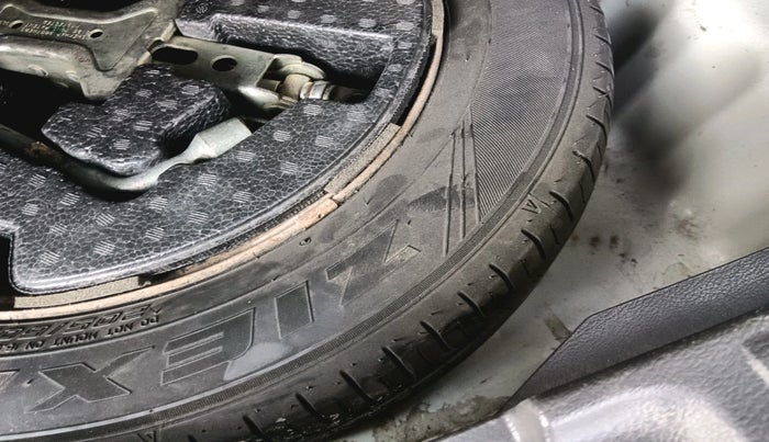 2019 Maruti Vitara Brezza VDI, Diesel, Manual, 1,10,330 km, tyre