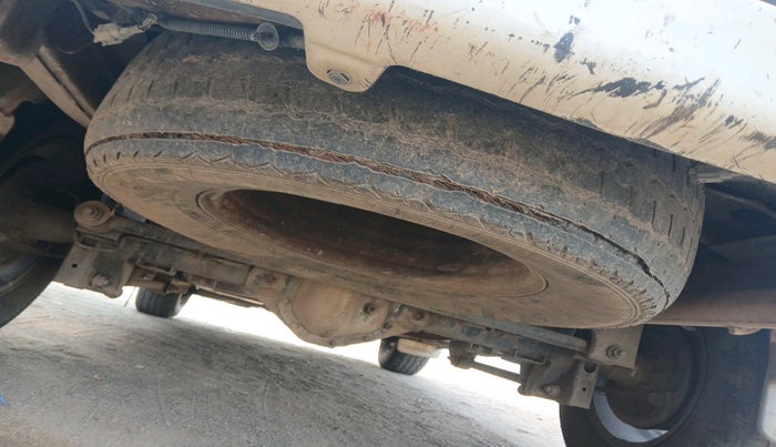 2011 Mahindra Scorpio VLX 2WD, Diesel, Manual, 1,65,326 km, tyre