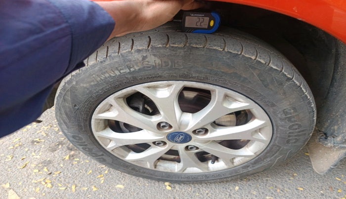 2014 Ford Figo TITANIUM 1.4 DIESEL, Diesel, Manual, 1,08,008 km, tyre