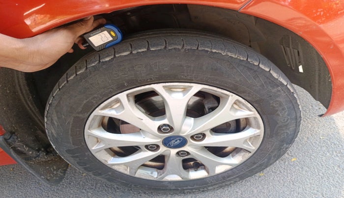 2014 Ford Figo TITANIUM 1.4 DIESEL, Diesel, Manual, 1,08,008 km, tyre