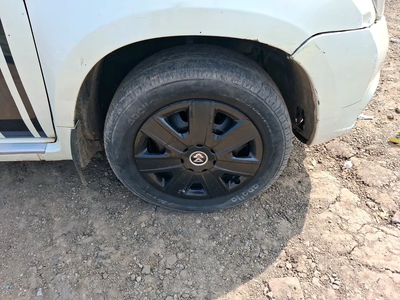 2014 Nissan Terrano XL D THP 110 PS, Diesel, Manual, 1,58,000 km, tyre