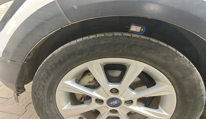 2018 Ford Ecosport TITANIUM 1.5L DIESEL, Diesel, Manual, 1,52,808 km, tyre