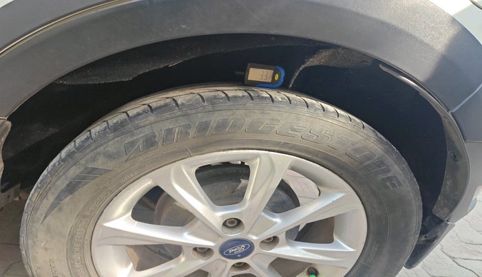 2018 Ford Ecosport TITANIUM 1.5L DIESEL, Diesel, Manual, 1,52,808 km, tyre