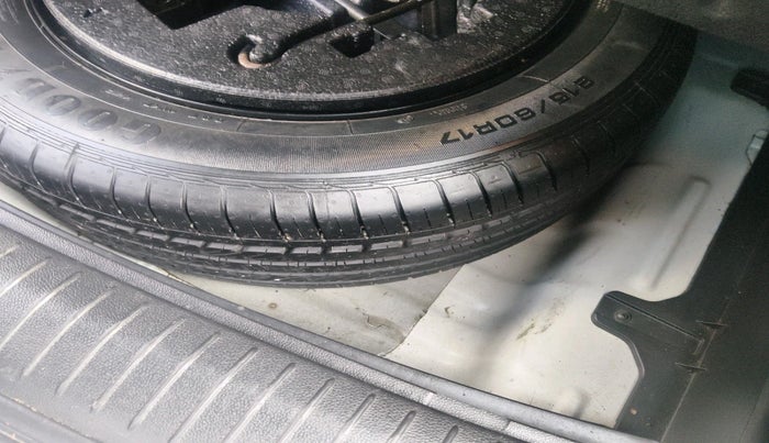 2017 Hyundai Creta SX PLUS AT 1.6 PETROL, Petrol, Automatic, 76,077 km, tyre