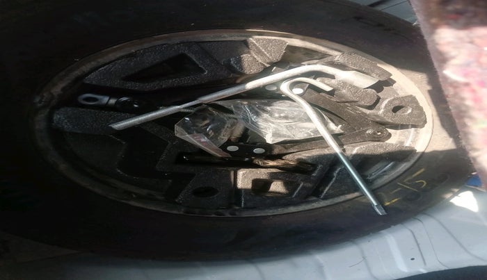 2022 Tata PUNCH PURE MT, Petrol, Manual, 17,442 km, tyre