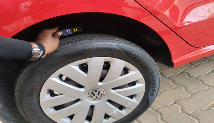 2018 Volkswagen Polo COMFORTLINE 1.0L MPI, Petrol, Manual, 71,284 km, tyre