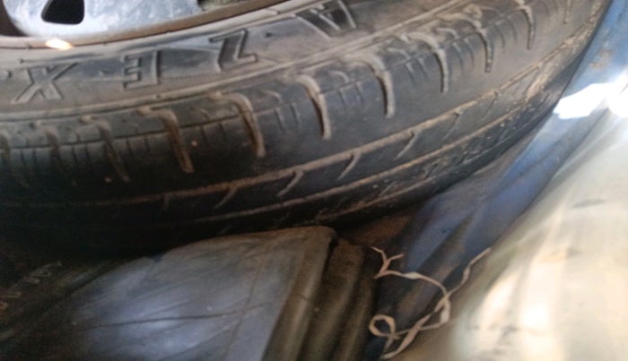 2017 Maruti Alto K10 VXI, Petrol, Manual, 68,312 km, tyre