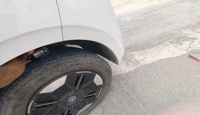 2024 MG COMET PLAY, Electric, Automatic, 43,935 km, tyre