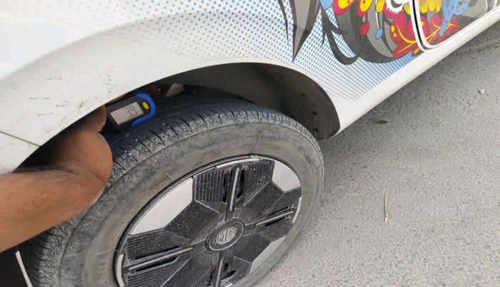 2024 MG COMET PLAY, Electric, Automatic, 43,935 km, tyre