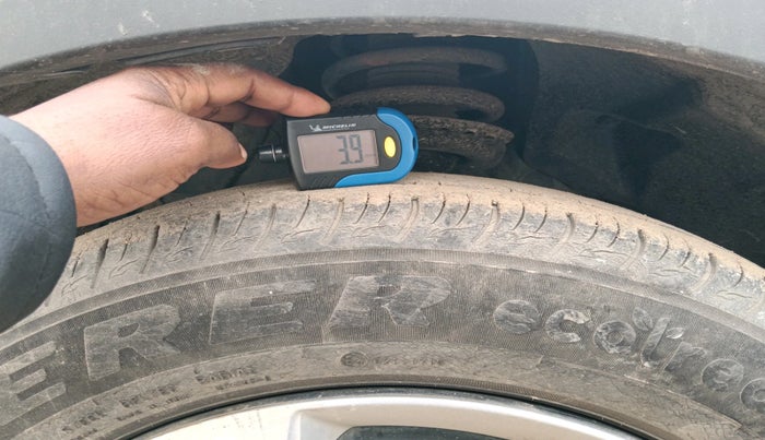 2019 Mahindra XUV300 W6 1.5 DIESEL AMT, Diesel, Automatic, 44,705 km, tyre