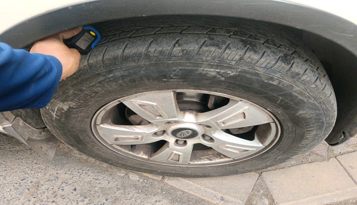 2012 Mahindra XUV500 W8, Diesel, Manual, 1,25,467 km, tyre