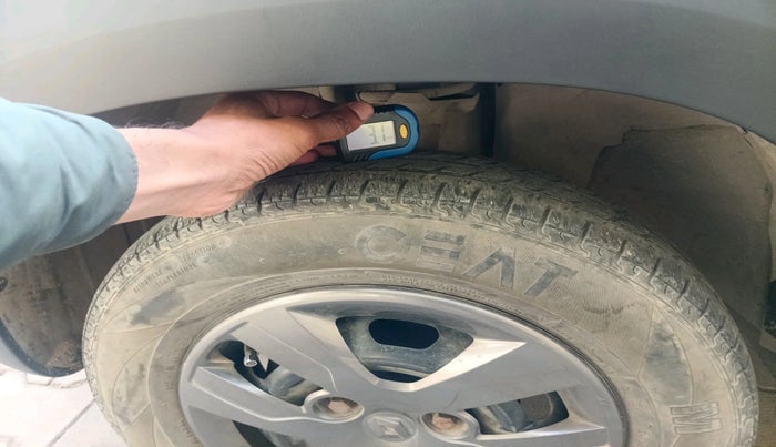 2016 Renault Kwid RXT 1.0, Petrol, Manual, 48,062 km, tyre