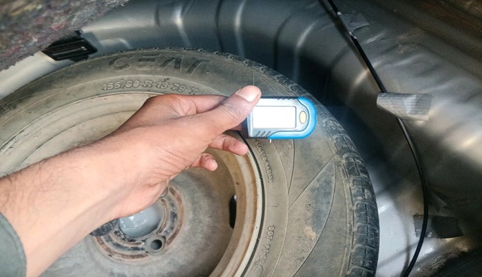 2016 Renault Kwid RXT 1.0, Petrol, Manual, 48,062 km, tyre