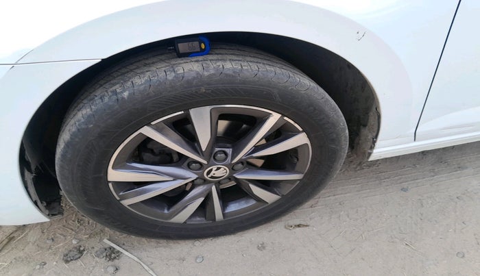 2023 Skoda SLAVIA STYLE 1.0L TSI MT, Petrol, Manual, 96,186 km, tyre