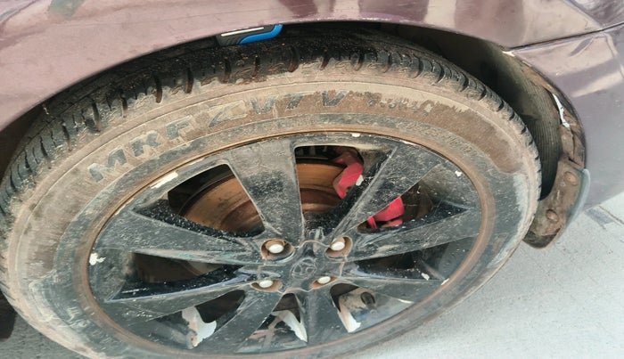 2011 Hyundai Verna FLUIDIC 1.6 VTVT SX, Petrol, Manual, 67,527 km, tyre