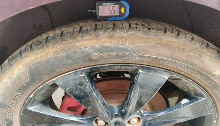 2011 Hyundai Verna FLUIDIC 1.6 VTVT SX, Petrol, Manual, 67,527 km, tyre