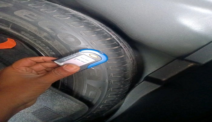 2021 Hyundai NEW I20 SPORTZ 1.2 MT, Petrol, Manual, 34,029 km, tyre