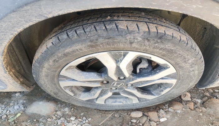 2017 Honda WR-V 1.2L I-VTEC VX MT, Petrol, Manual, 1,65,524 km, tyre