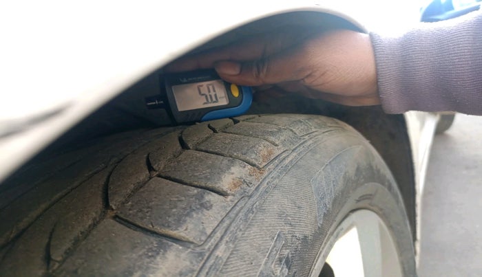 2012 Hyundai New Elantra 1.6 SX MT DIESEL, Diesel, Manual, 1,15,700 km, tyre