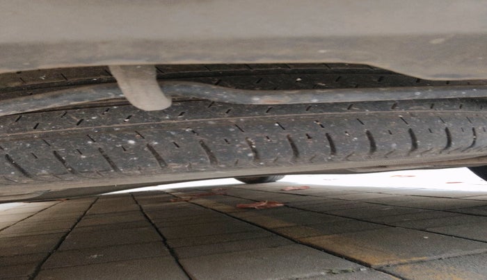 2022 Maruti Ertiga VXI CNG, Petrol, Manual, 68,790 km, tyre