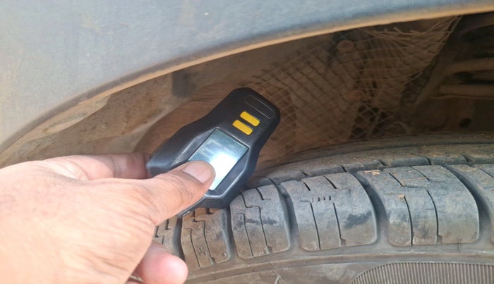 2020 Renault TRIBER RXT AMT, Petrol, Automatic, 40,319 km, tyre