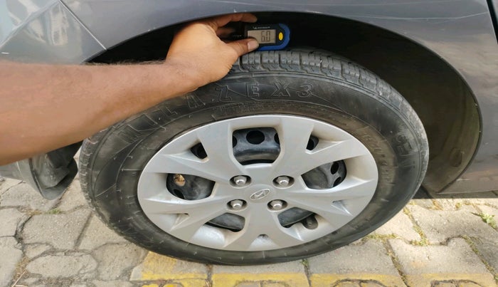 2016 Hyundai Grand i10 SPORTZ 1.2 KAPPA VTVT, Petrol, Manual, 43,189 km, tyre