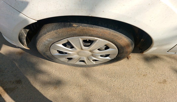 2013 Ford Figo EXI 1.2 PETROL, Petrol, Manual, 98,583 km, tyre